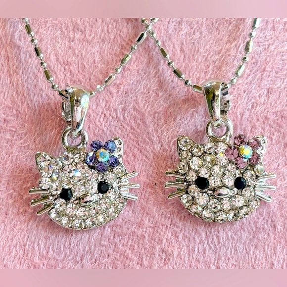 Hello Kitty Crystal Pendant Charm‎ Necklace with Purple Flower - Picture 2 of 10
